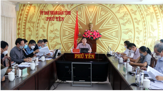 Đồng chí Trần Hữu Thế - Phó Bí thư Tỉnh ủy, Chủ tịch UBND tỉnh chủ trì cuộc họp